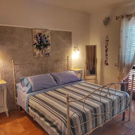 Stella Dorada A Soli 5 Minuti Dalle Spiagge Le Nostre Camere Offrono Tutto Il Necessario Per La Tua Vacanza Perfetta Olia Speciosa Exterior photo