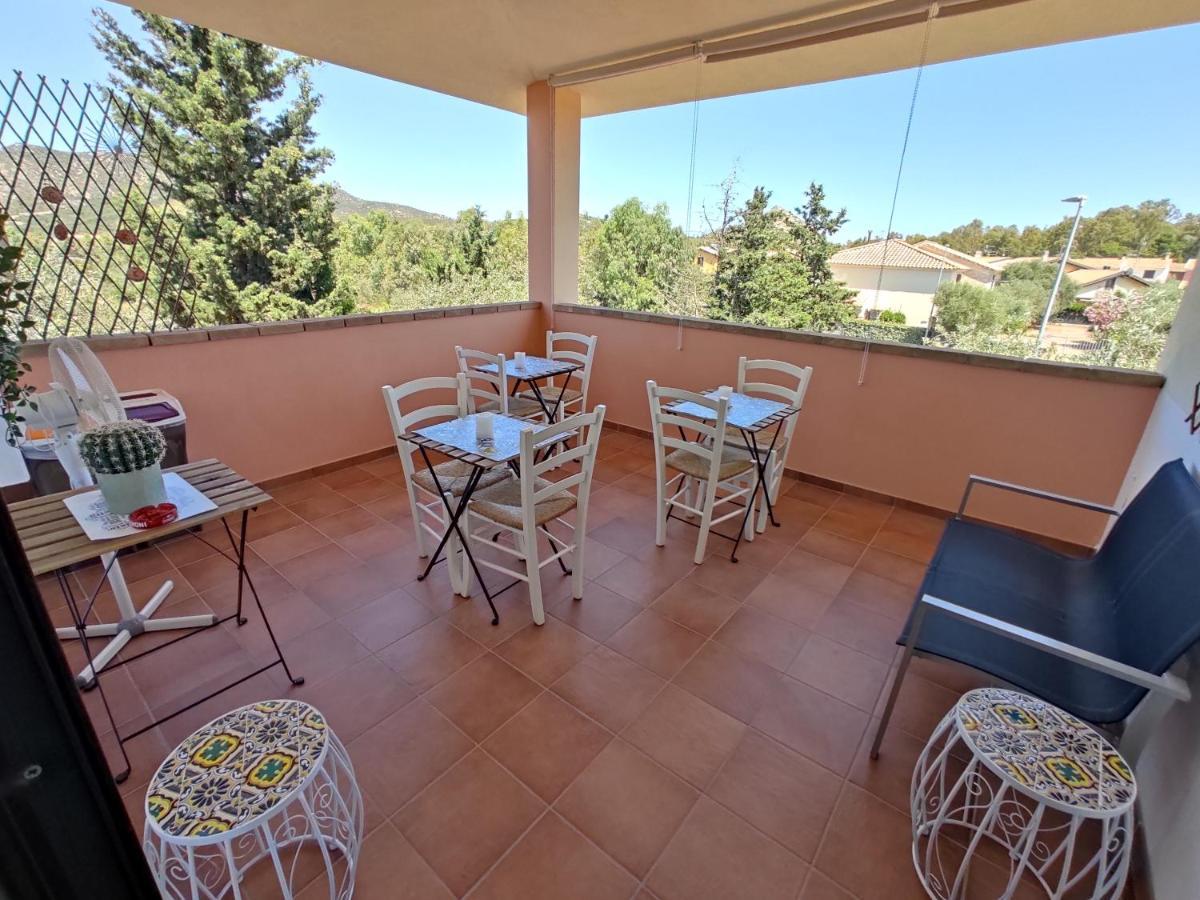 STELLA DORADA BEDROOMS a 5 minuti dal mare, con clima, balcone, frigo, zanzariere e TV