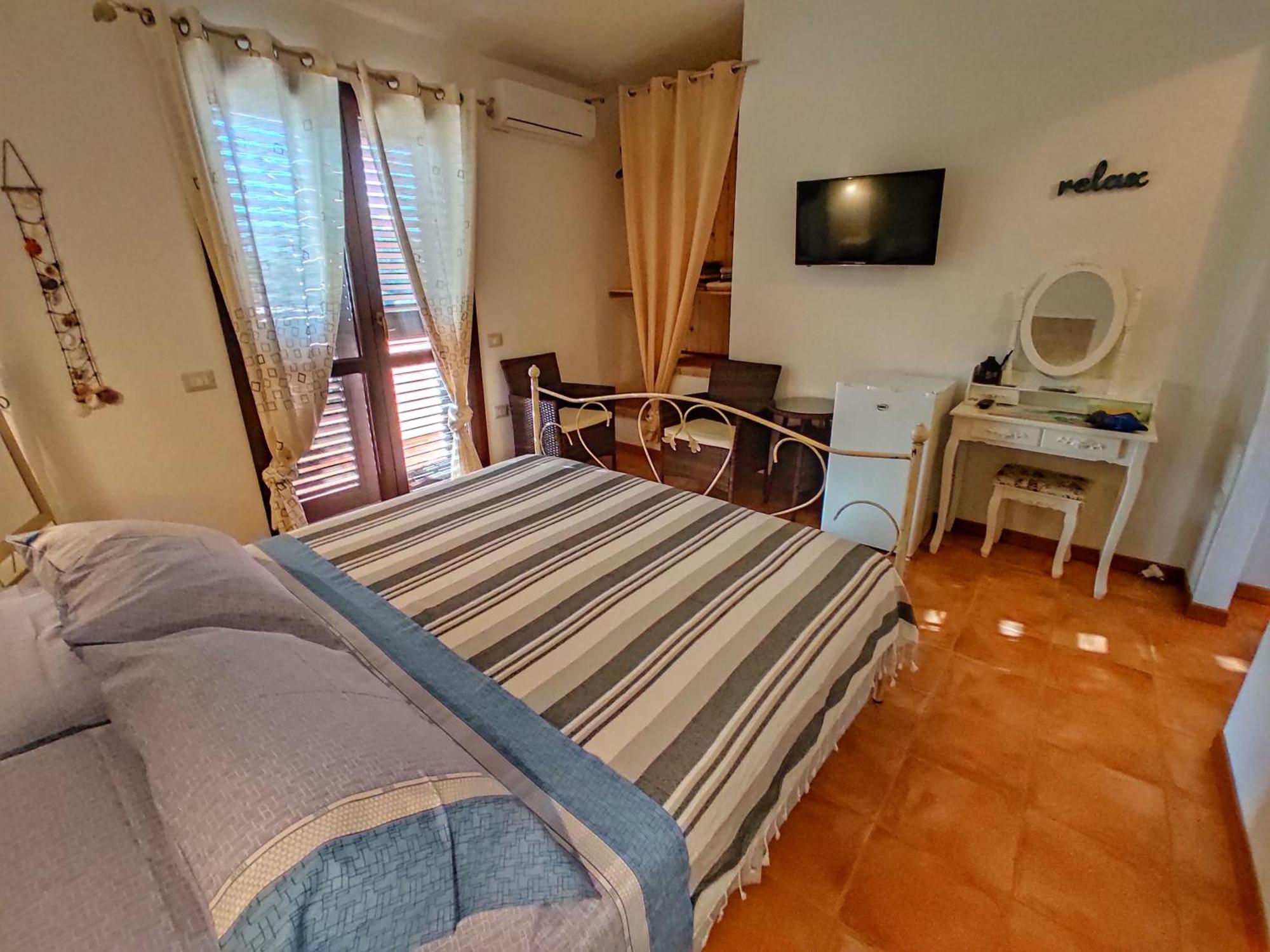 Stella Dorada A Soli 5 Minuti Dalle Spiagge Le Nostre Camere Offrono Tutto Il Necessario Per La Tua Vacanza Perfetta Homestay Olia Speciosa